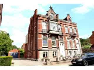 Gelijkvloers Appartement te Koop Courcelles 2 slaapkamers