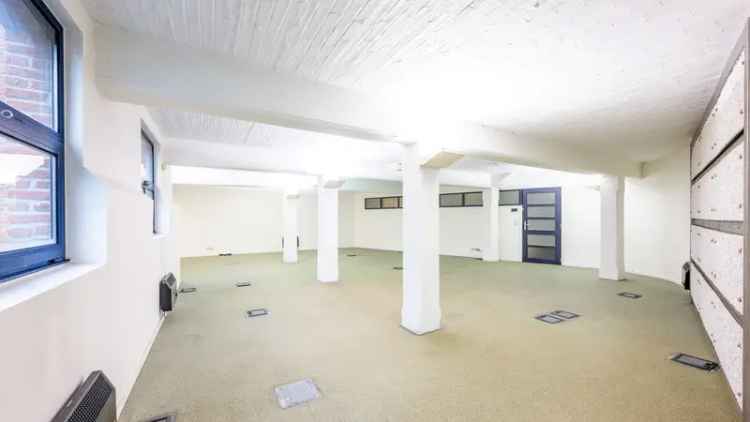 Kantoor Showroom te Huur Antwerpen Oud Pakhuis 185m²