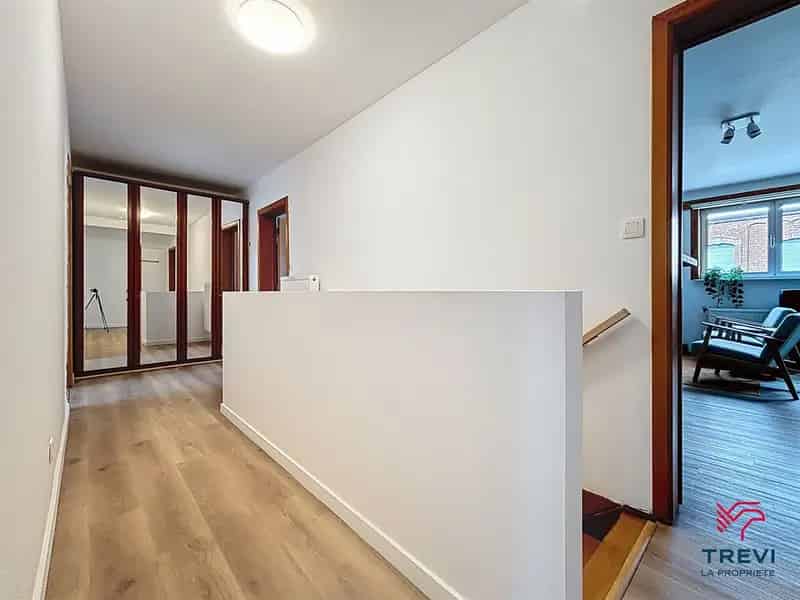 Gerenoveerde Huis te Koop in Couillet - 3 slaapkamers - 2 garages