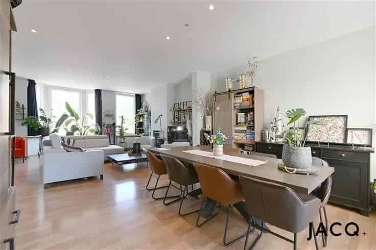 Moderne woning te Hoboken met 3 slaapkamers en ruime tuin