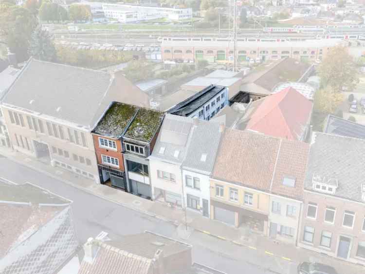 Centraal gelegen renovatieproject of projectgrond.