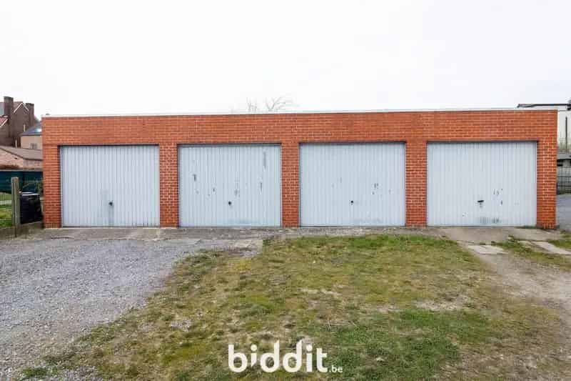 Garagebox te Landen Nabij Centrum en Station