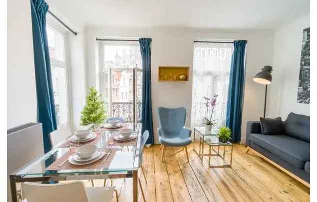 Huur 1 slaapkamer appartement van 753 m² in Brussels