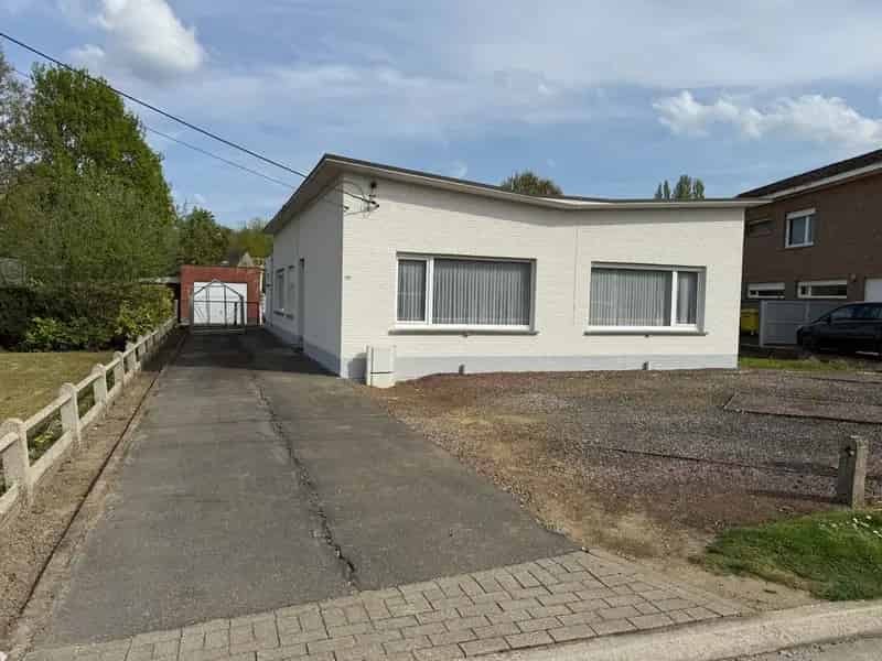 Gelijkvloerse woning 3 slaapkamers ruime tuin
