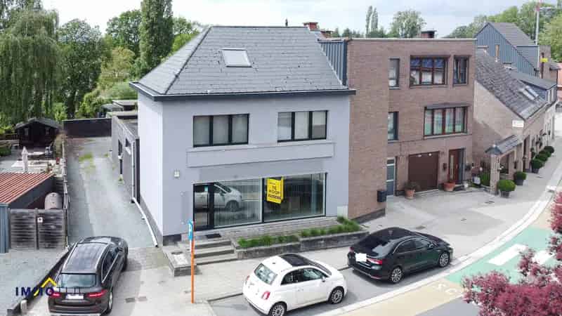 Huis te koop Baardegem: Appartement, Handelszaak & Garage