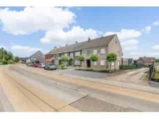 Huis te koop Ham - Instapklare woning met tuin en garage