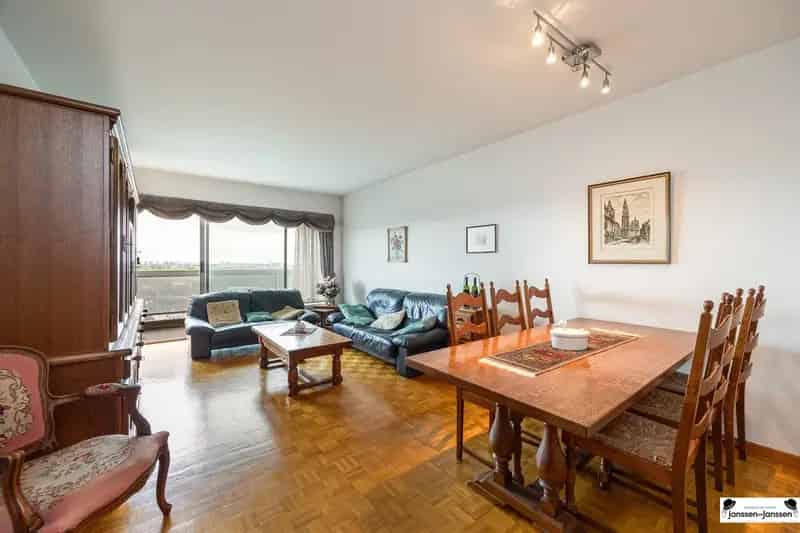Appartement te koop Antwerpen: Instapklaar 1 slaapkamer met uitzicht