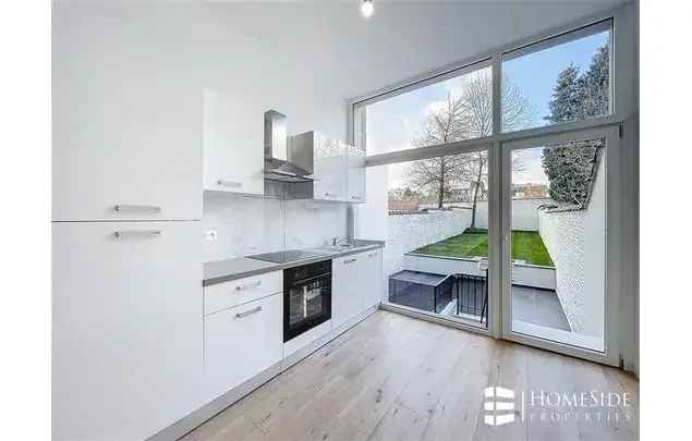 Huur 1 slaapkamer appartement van 65 m² in Brussels