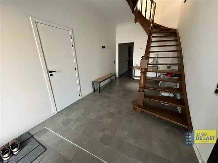 Huis Te Koop Heideplaats: Ruime woning 3-4 slaapkamers, grote garage