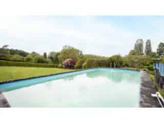 Villa te koop Asse - Ruime woning met zwembad en tuin