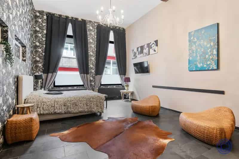 Huis te koop Antwerpen: 230m², 3 slaapkamers, terras, kelder