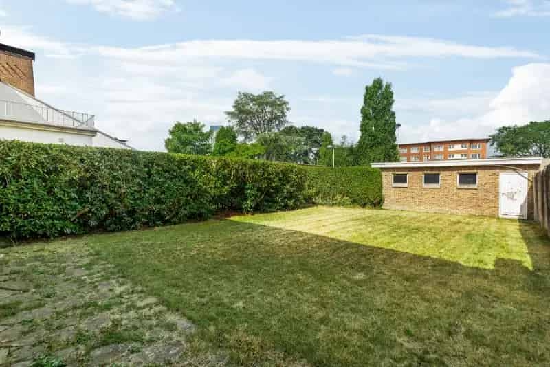 Te renoveren HOB Boom 3-5 slaapkamers tuin garage