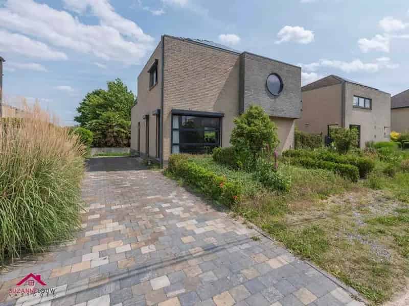 Vrijstaande gezinswoning moderne stijl
