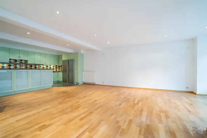 Appartement met drie slaapkamers in Ixelles