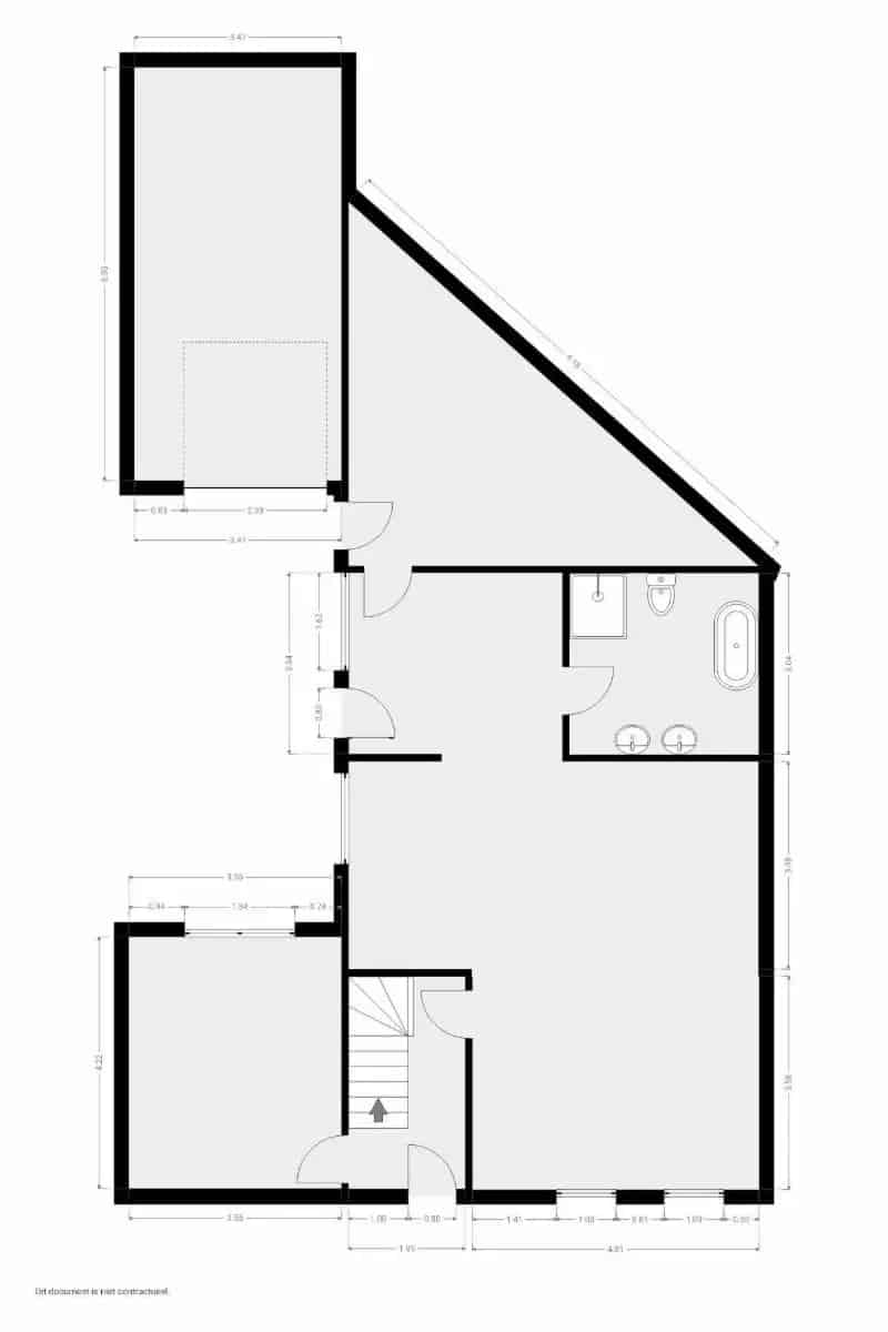 Te renoveren woning met tuin en garage