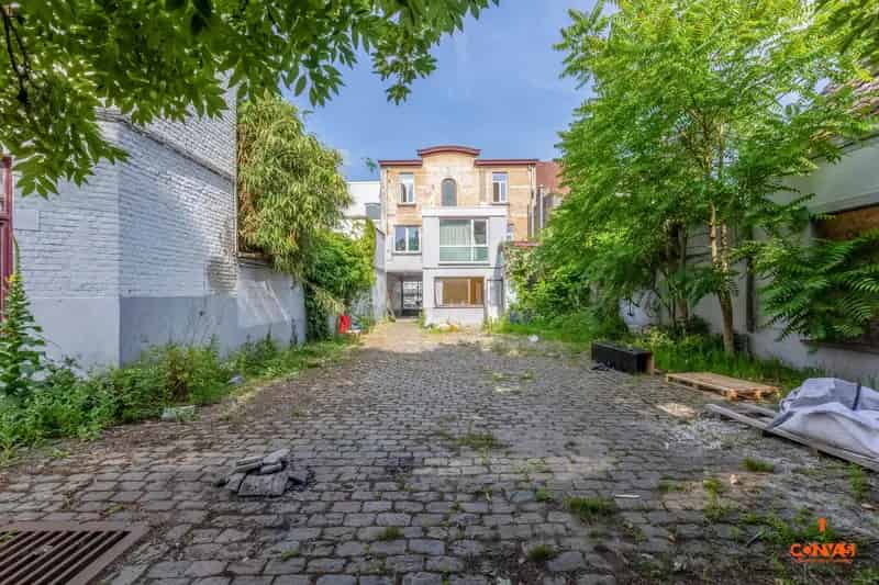 Opbrengsteigendom Gent: 5 Appartementen 2 Loodsen