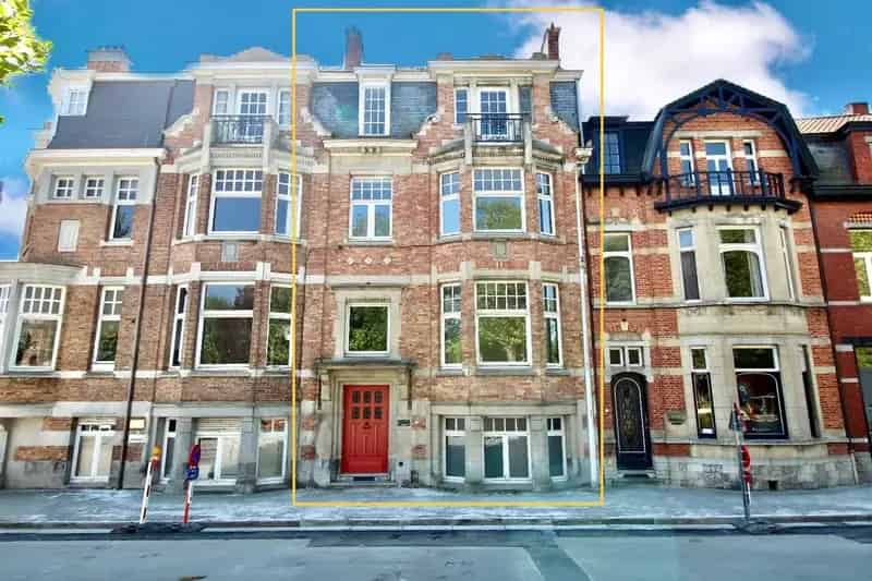 Herenhuis te koop Durme 6 slaapkamers praktijkruimte