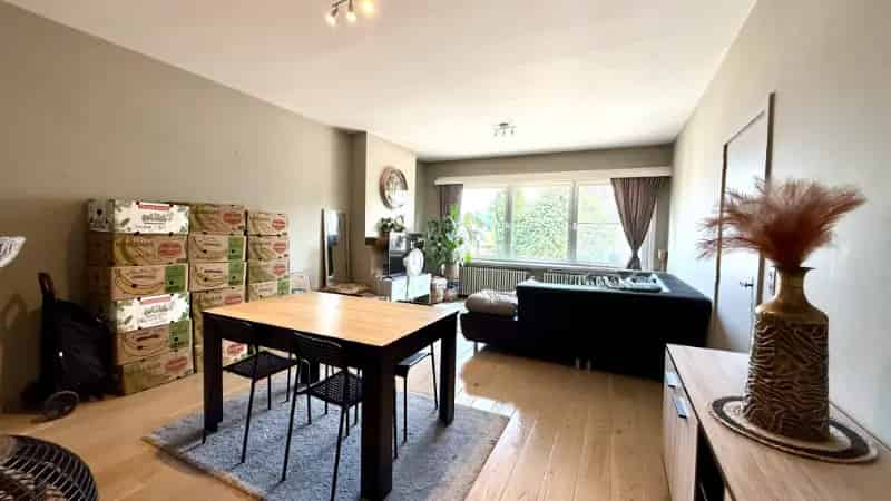 Appartement te koop 2 slaapkamers en garage