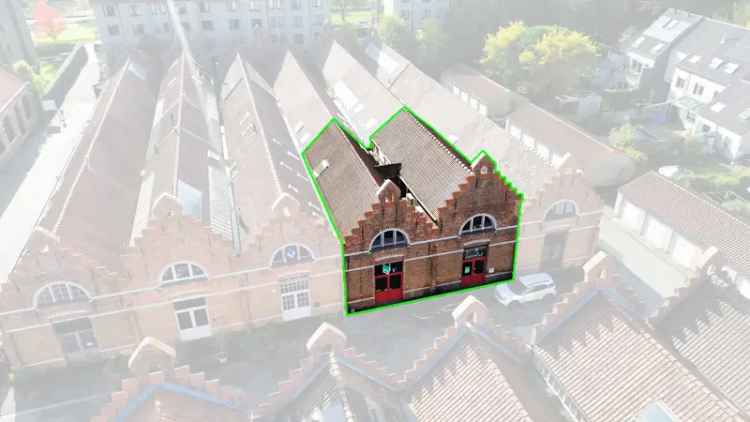 Bijzonder veelzijdig eigendom aan de Steenkaai in Brugge.