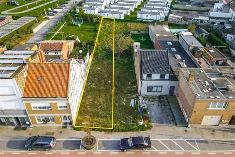 Bouwgrond Middelkerke Nieuwpoort  Twee Percelen Grote Tuin Strand Nabij