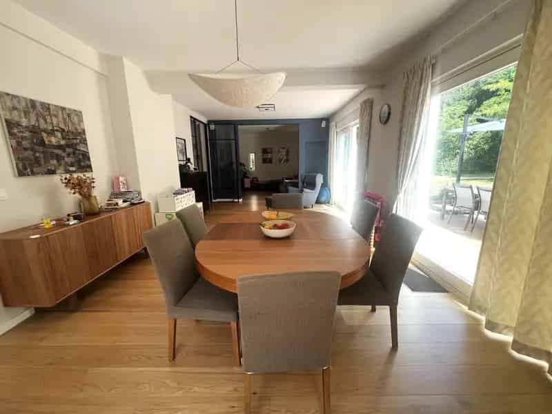 Huis te koop Ukkel 4 slaapkamers tuin gerenoveerd