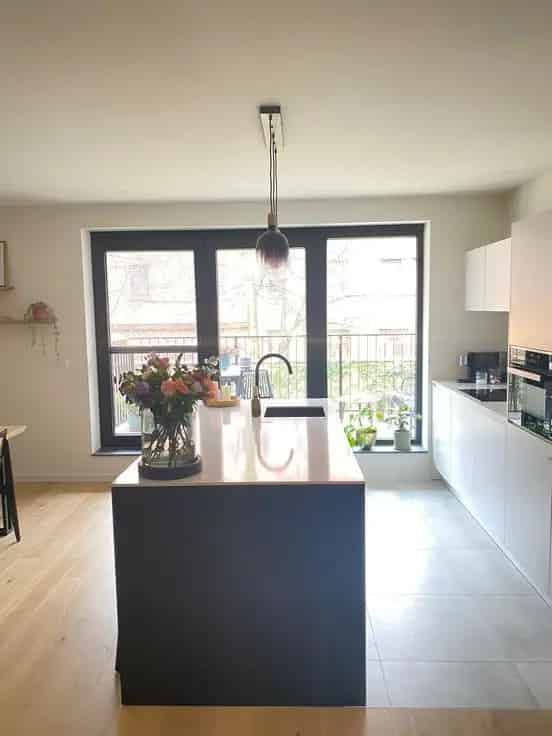 Appartement te koop Berchem: Lichtrijk 2 slaapkamers terras EPC A