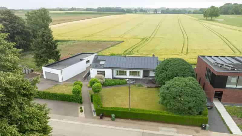 Huis te huur Bungalow met praktijkruimte 3 slaapkamers