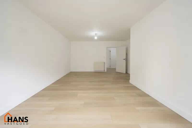 Gelijkvloersappartement met tuin te koop