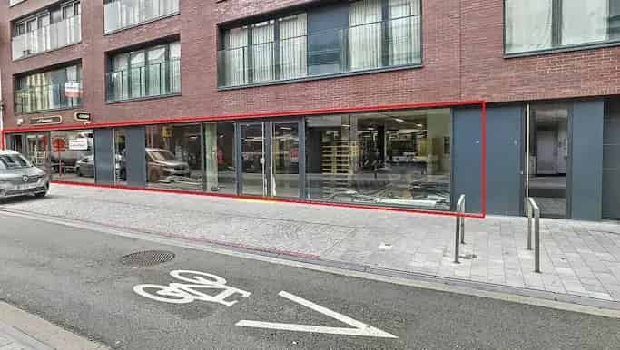 Handelspand te huur Izegem Marktstraat 1200m²