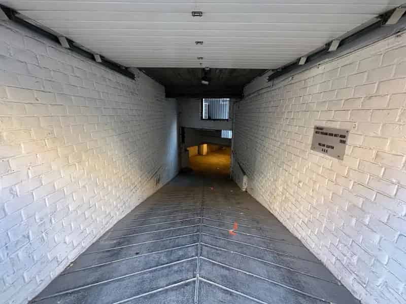 Garageboxen nabij St-Pietersstation