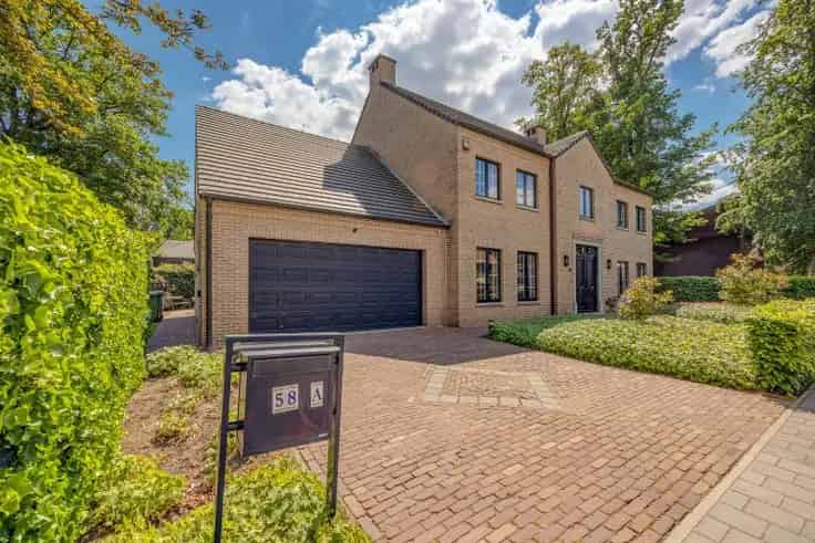 Instapklare Villa te Brasschaat