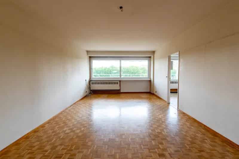 Appartement te koop Antwerpen: 3 slaapkamers, te renoveren, mooi uitzicht