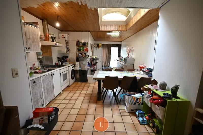 Op te frissen woning Menen Poedermagazijnstraat