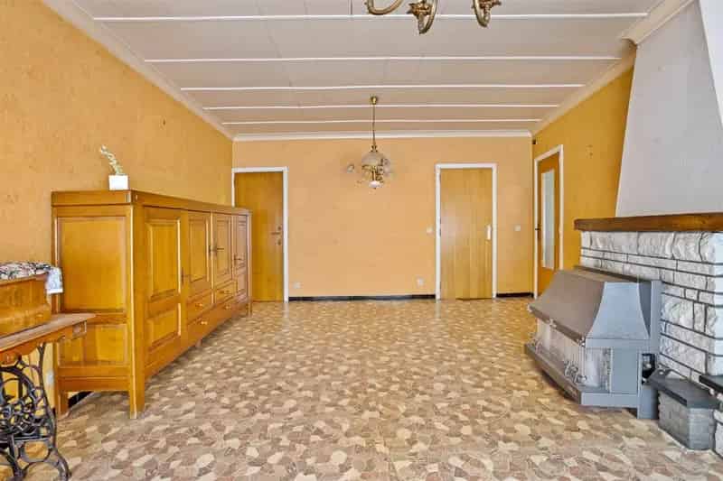 Huis te koop Sint Niklaas: 3 slaapkamers, renovatieproject
