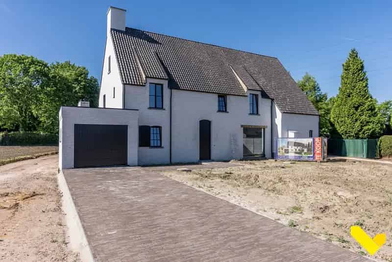 Luxueuze Halfopen Nieuwbouwwoning te Koop