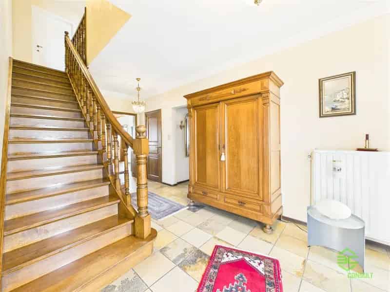 Ruime gezinswoning met bureel 4 slaapkamers Brustem