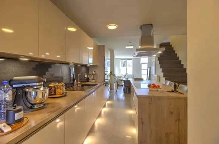 Huis Te Koop 3 slaapkamers gerenoveerd terras tuin