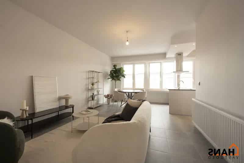 Appartement te koop met garage en tuin