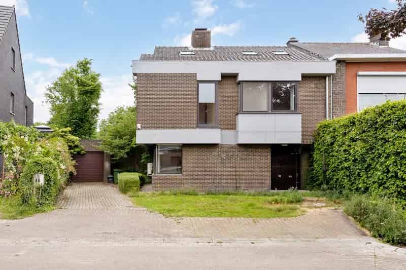 Huis te koop Broechem: Ruime HOB met 4 slaapkamers en grote tuin