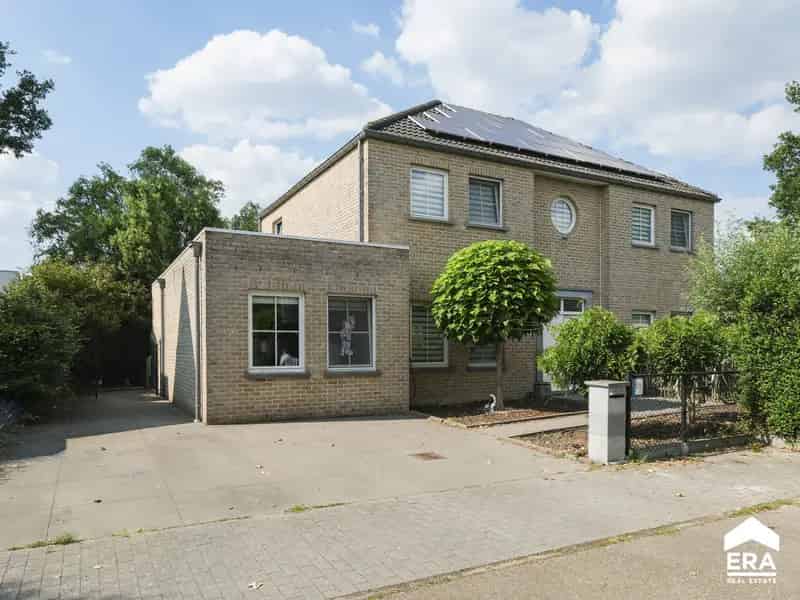 Huis te huur Pelt: 6 slaapkamers, zwembad, zonnepanelen