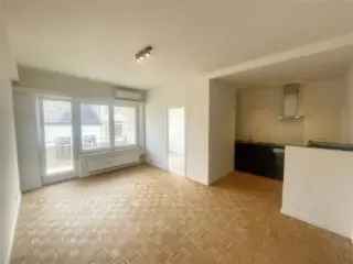 Appartement te huur Antwerpen - 1 slaapkamer - gerenoveerd - terras