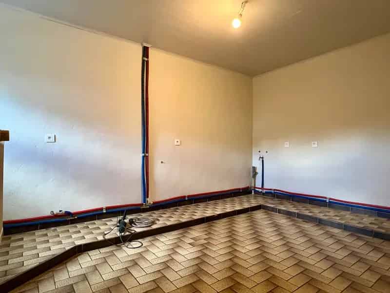 Open bebouwing met 3 slaapkamers en garage
