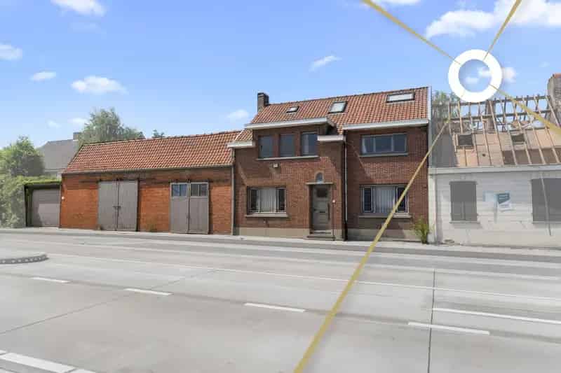 Huis te koop Moorslede: Ruime woning met loods 200m² op 1358m²