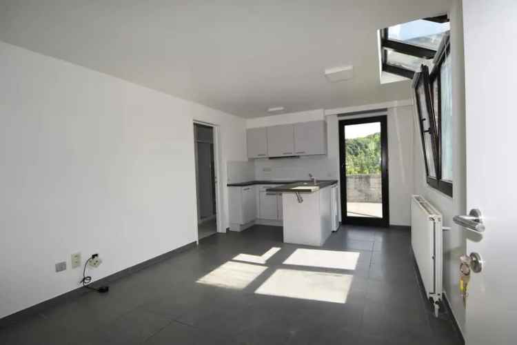 Studio te Kasterlee: Compact & Centraal met Terras en Autostaanplaats