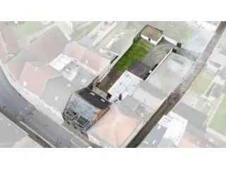Te koop multifunctioneel huis in Geraardsbergen met commercieel potentieel