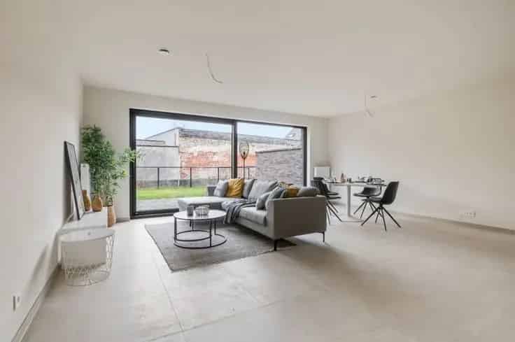 Nieuwbouw 3 Slaapkamers Huis Te Koop met Dubbele Garage