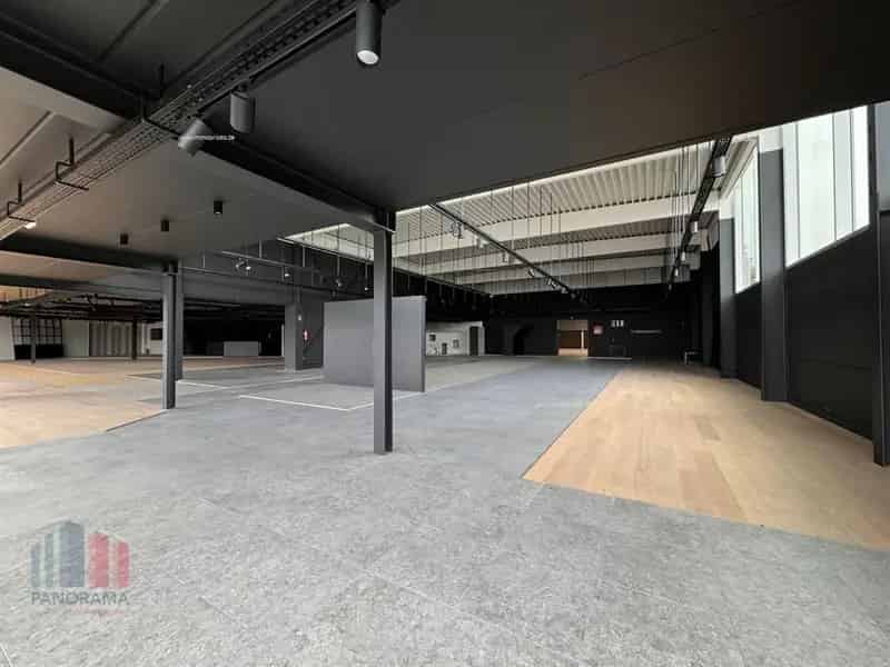 Handelspand te huur Roeselare 1300m² Showroom Magazijn