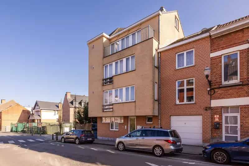 Appartement te huur 4 slaapkamers 145m2 Garage