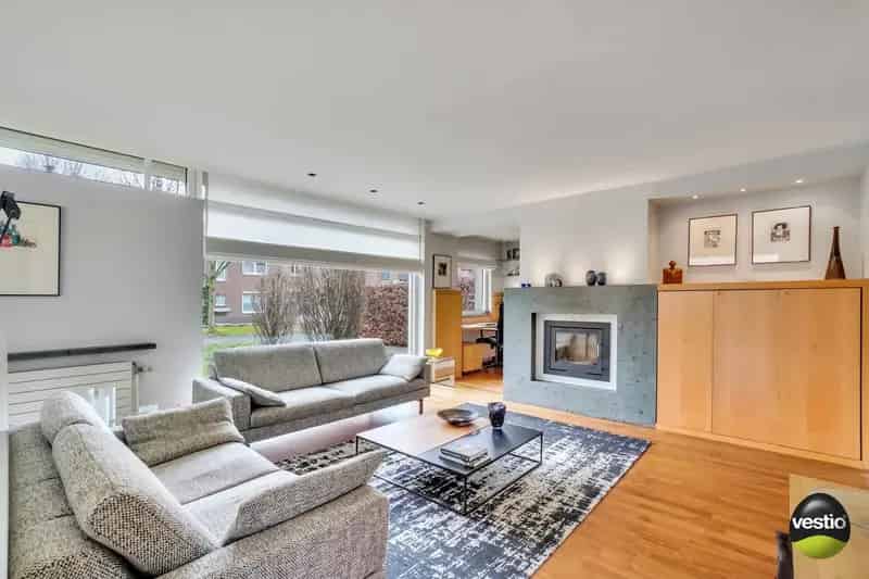 Moderne Gerenoveerde Bungalow te Huur 17 34 Are