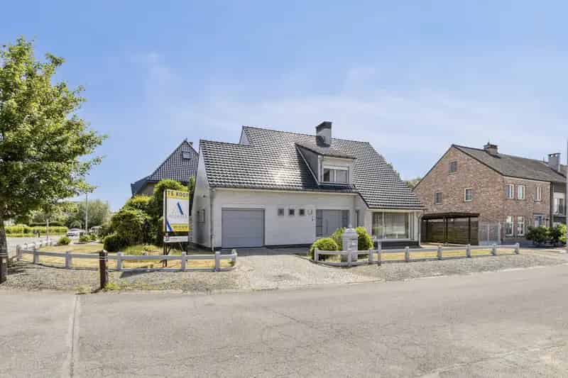 Te renoveren Villa 4 slpk Garage Carport Tuin Rustige Buurt